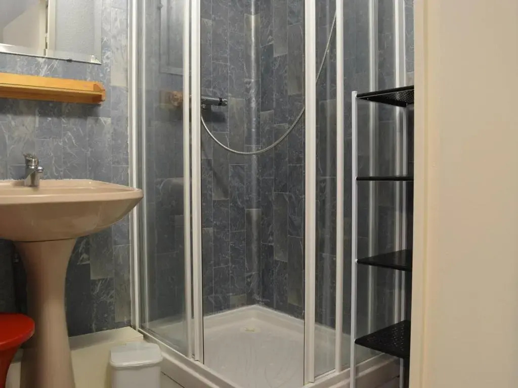 Appartement Le Grau-du-Roi, 2 pièces, 4 personnes - FR-1-250-108