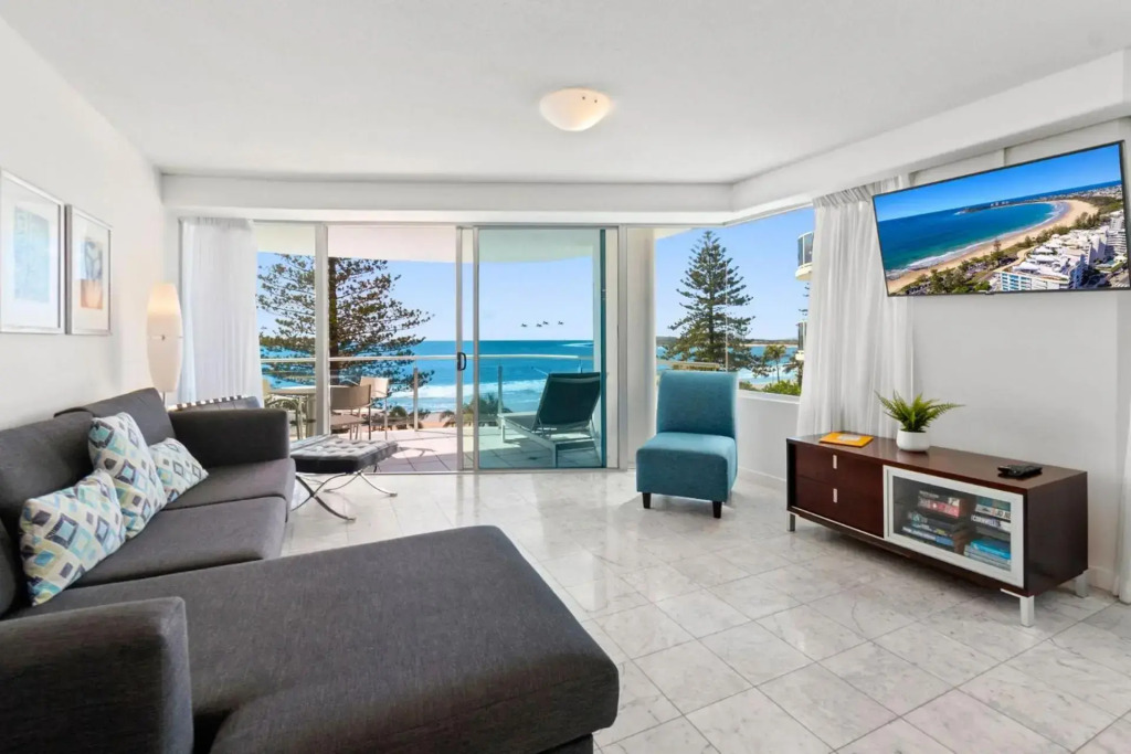 Sirocco 408 by G1 Holidays - Two Bedroom Beachfront Apartment in Sirocco Resort