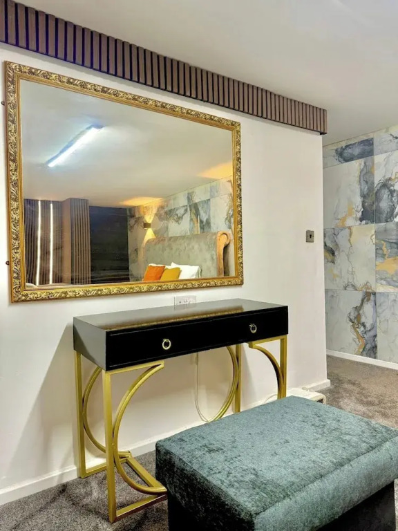 1-bed Apartment - Sleeps 2, Wifi & Central
