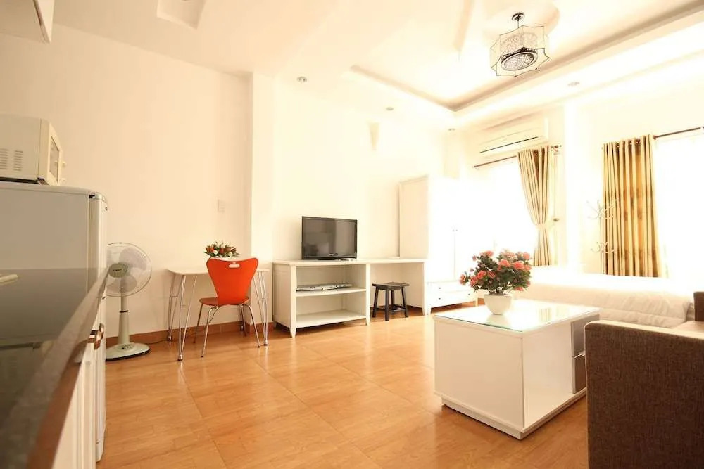 Smiley Apartment 2