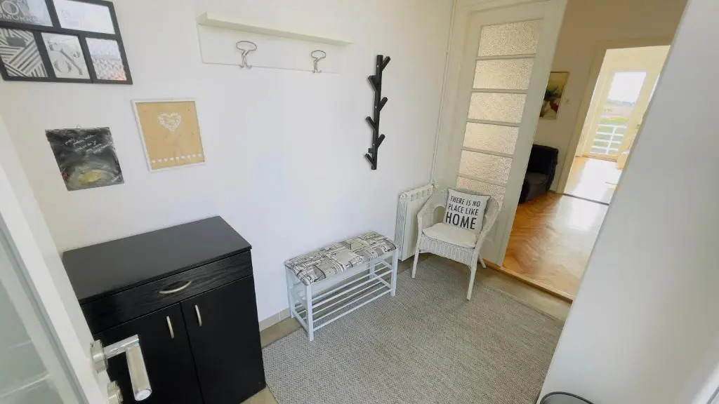 Apartment Reful