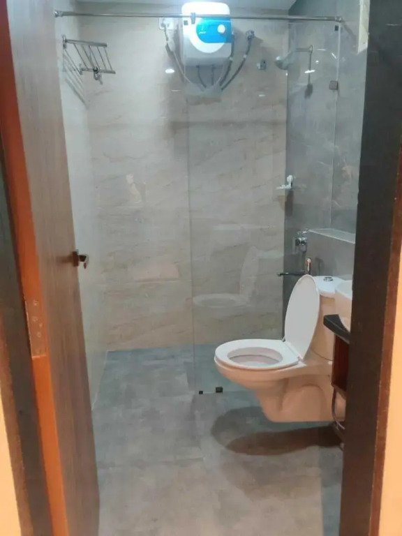 Grand Manor Suites