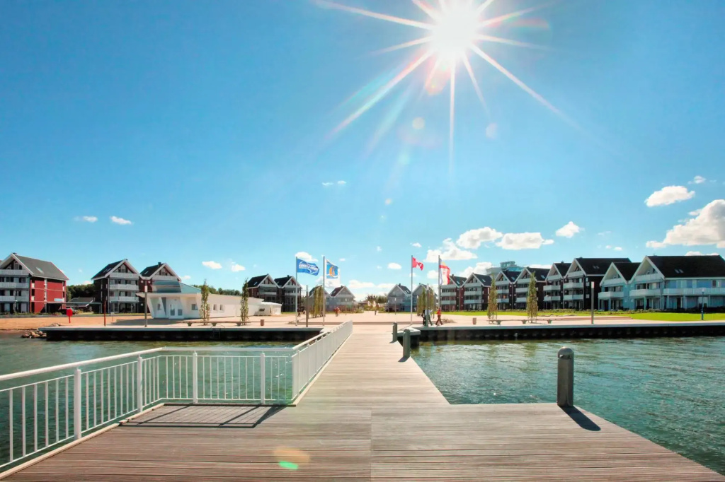 Apartment in Rechin Right on the Water