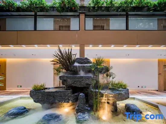Tianruihua Garden Hotel (Xianghe Commercial Plaza in the Old Town of Lijiang)