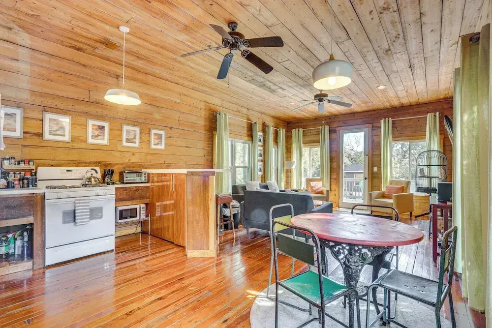 ‘The Bird House’ Lush Bungalow, Steps from Ocean