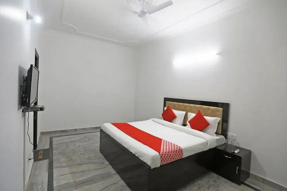 OYO 48900 Grand & Epic Inn