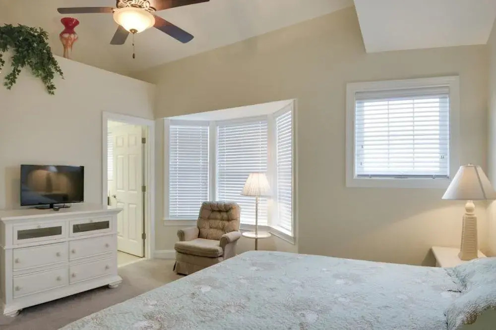 1602 Sunburst 110 - 3 Br Home