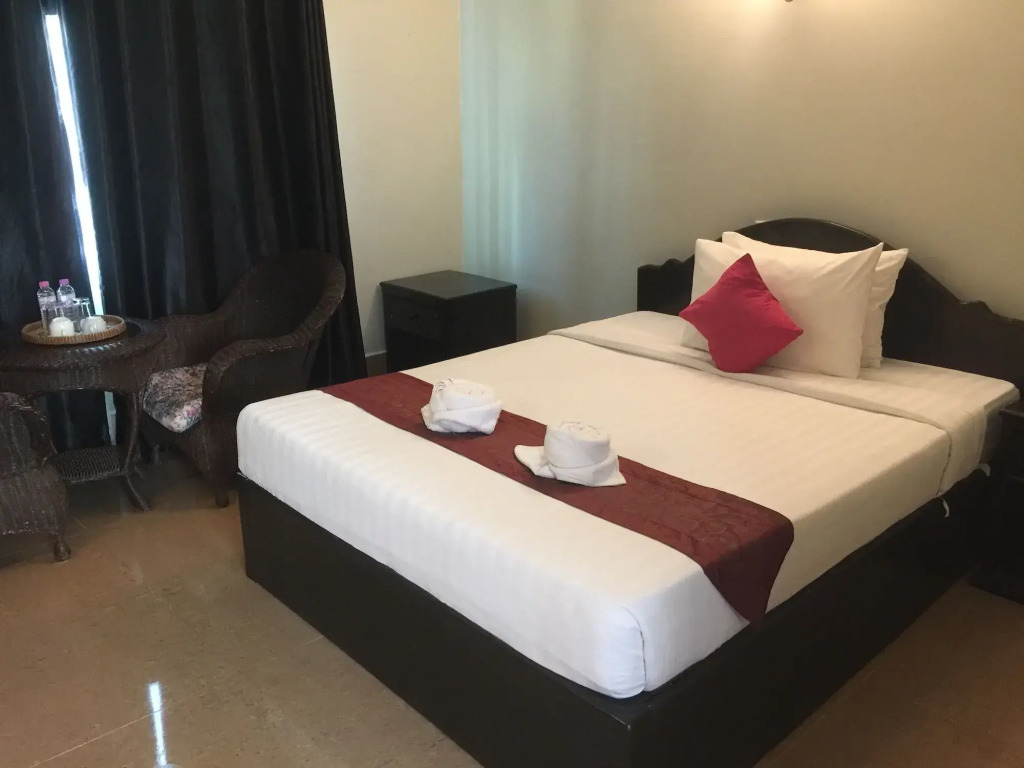 Central Night Hotel