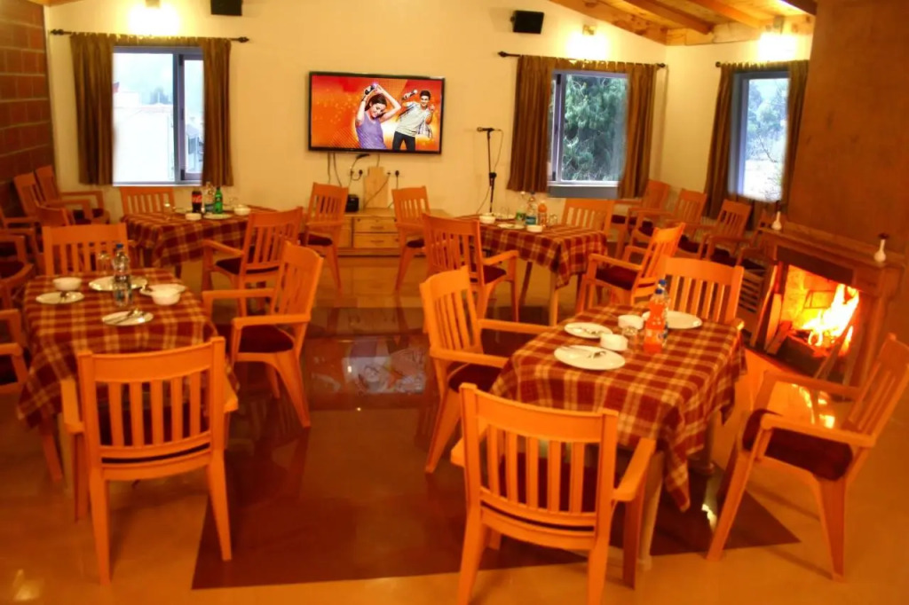 Altius Nest Hotel