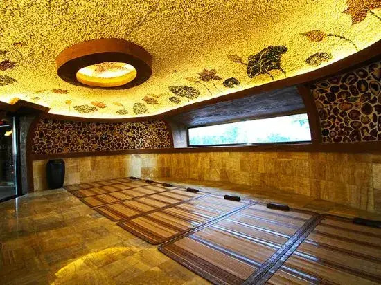 Changchun Yinhe Hot Spring Club Hotel
