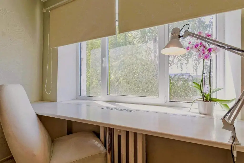 Sunny apartment, 7 min with tram to the Old Town