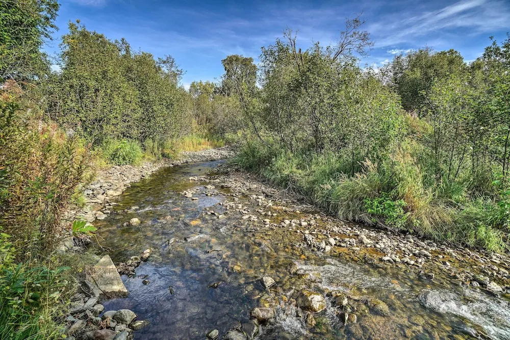 Secluded Getaway w/ Deck, Steps to Fritz Creek!