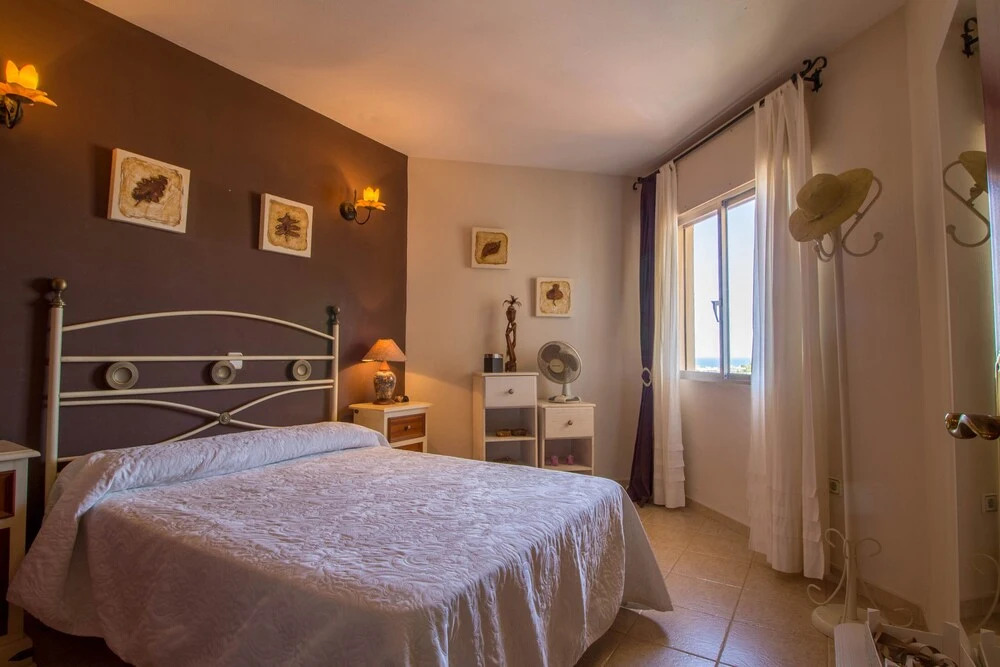 Santa Amalia 51 by IVI Real Estate