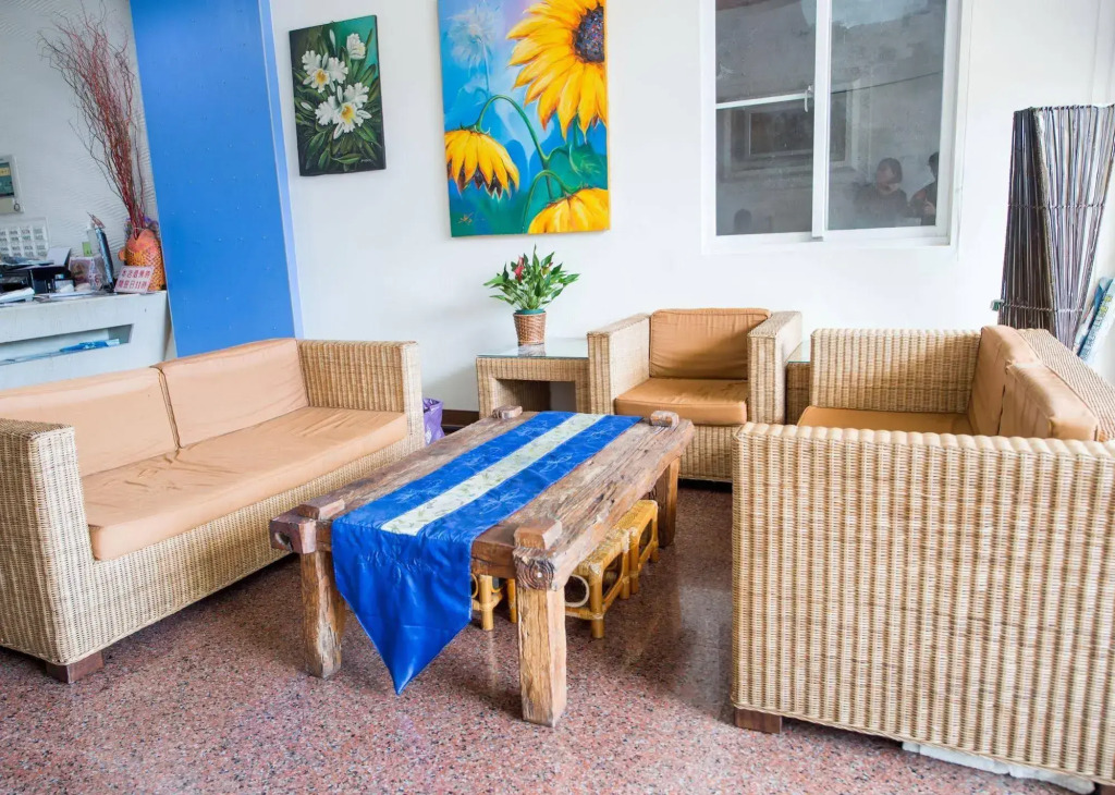 Kenting Sunhow Inn