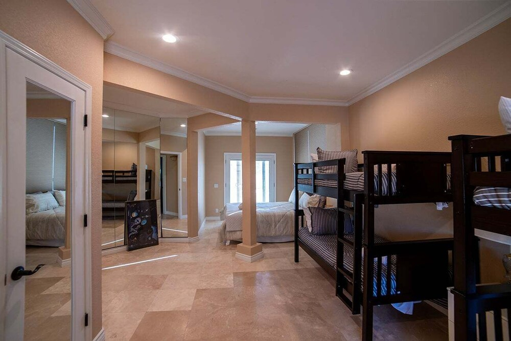 Luxury Golf Course Retreat on Hogan