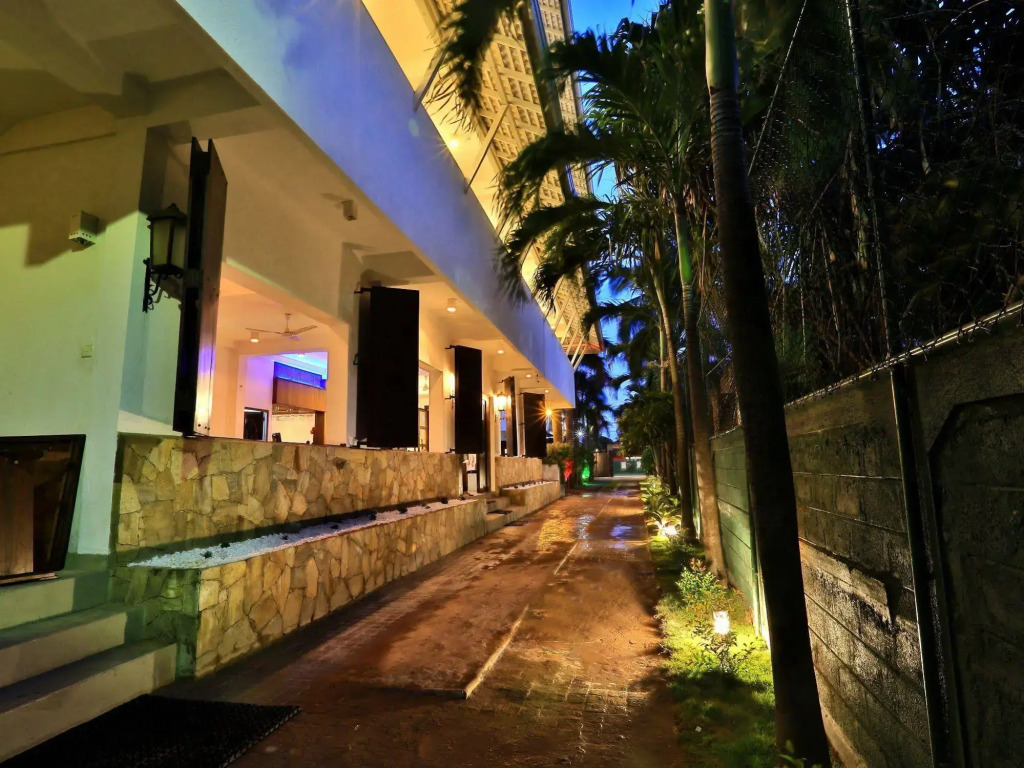 St.Lachlan Hotel & Suites