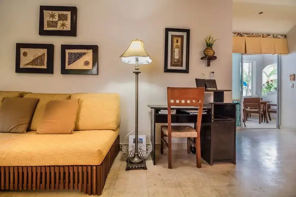Charming 1 BR Between 5th Avenue and the Beach