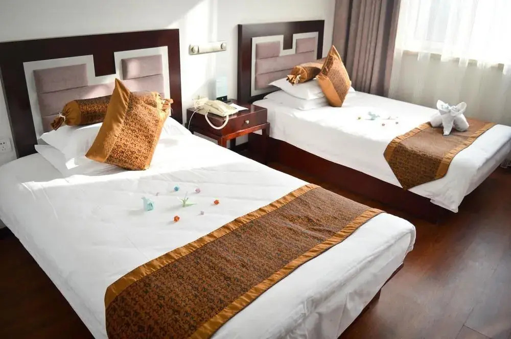 Qianyuan Jingyang (Eastern King) Hotel