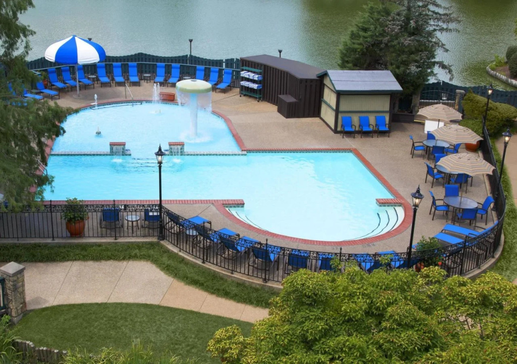 Sheraton Westport Plaza