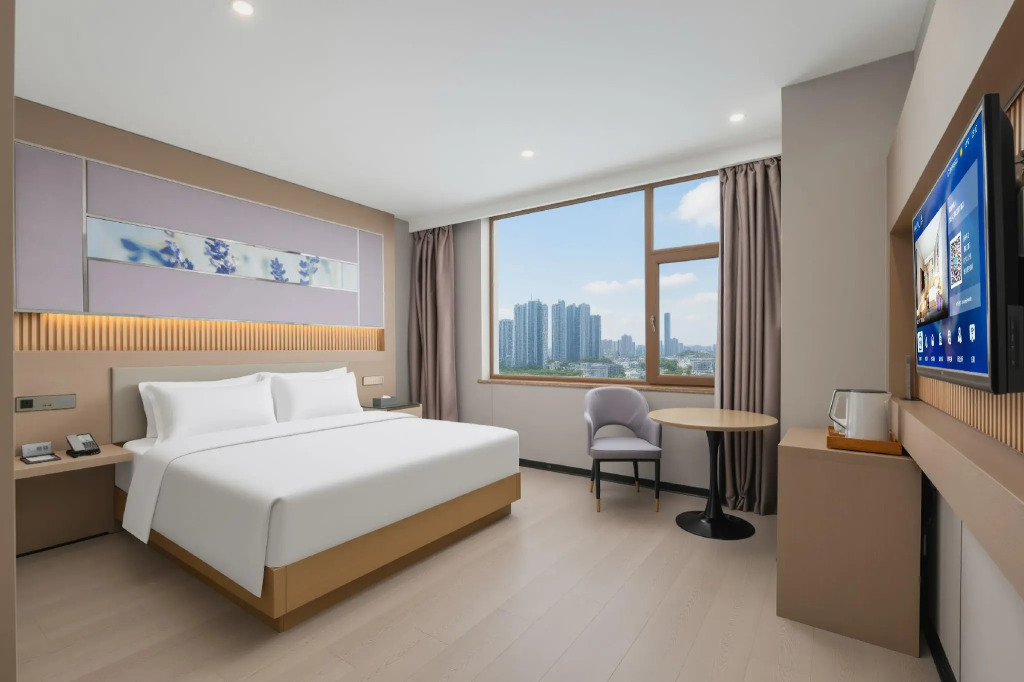 Lavande Hotel Wuhan Wujiashan 5th Ring Sports Center