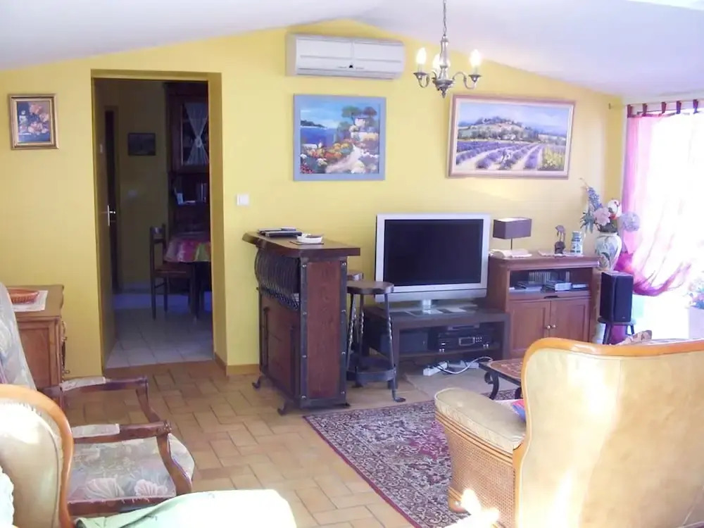 House With 2 Bedrooms In Carpentras With Shared Pool Enclosed Garden And Wifi 31 Km From The Slopes
