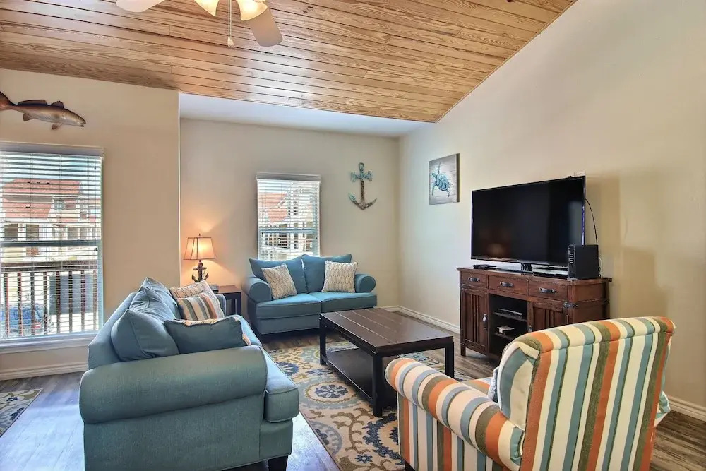 Cajun Shrimp 605 by RedAwning
