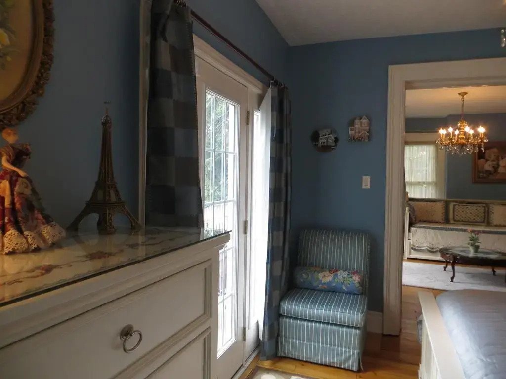 Redwood Bed and Breakfast