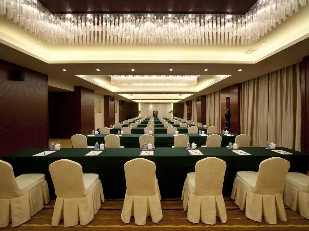 Yixing Grand Hotel