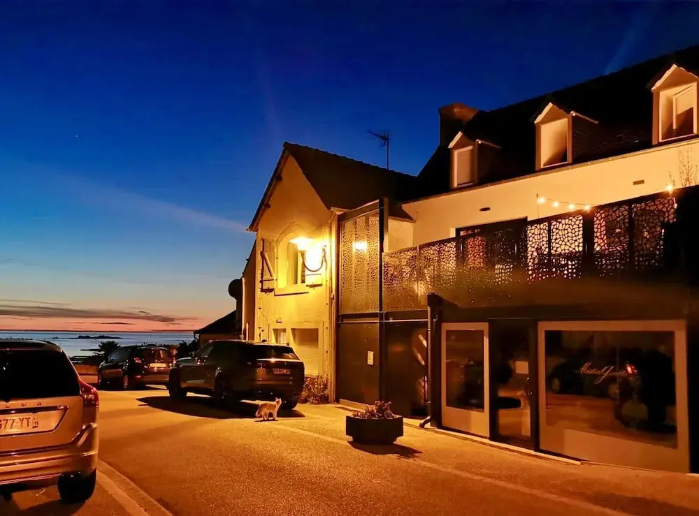 House With 3 Bedrooms in Locquirec, With Wonderful sea View, Furnished Terrace and Wifi - 500 m From the Beach