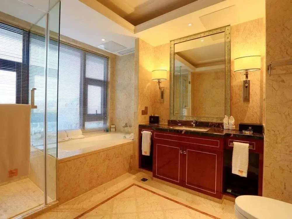 Hubing Spring Season Hotel