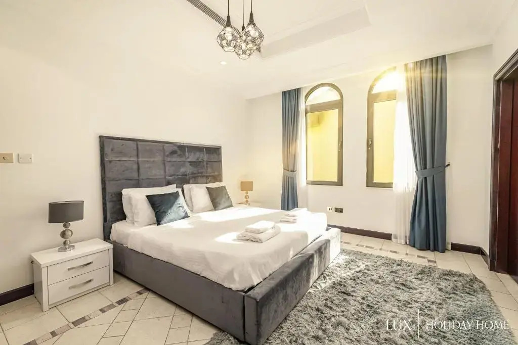 LUX - The Savoy Palm Villa