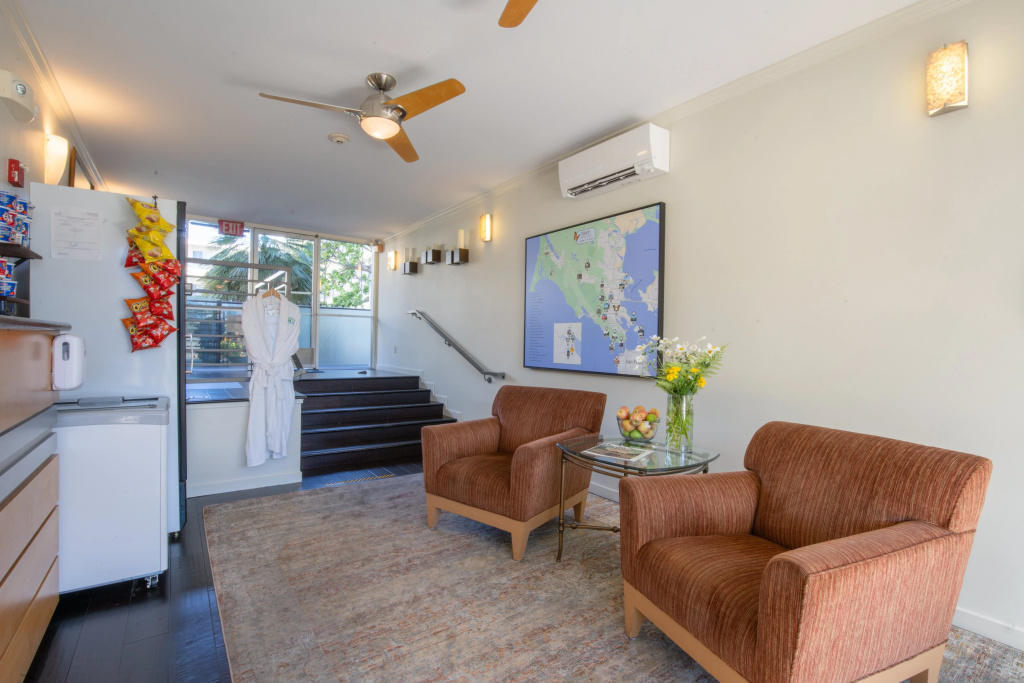 Marin Suites Hotel