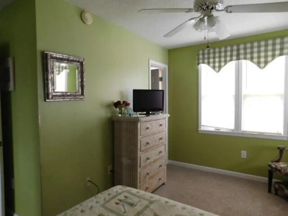 Pelican Bay 4 Br home by RedAwning