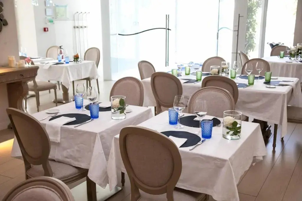Sundial Gardens & Suites