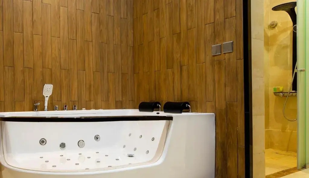 Waves Hotel