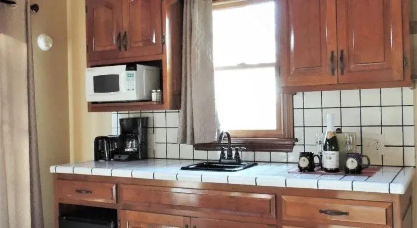 Donnas Premier Lodging