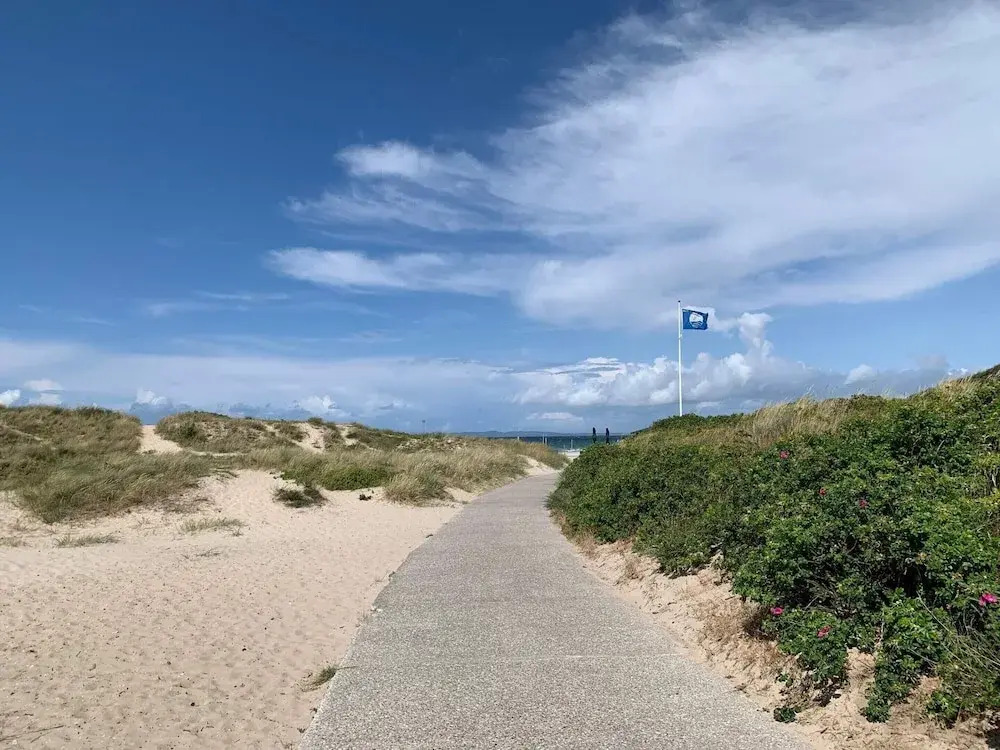 Splendid Holiday Home in Dronningmolle near Beach