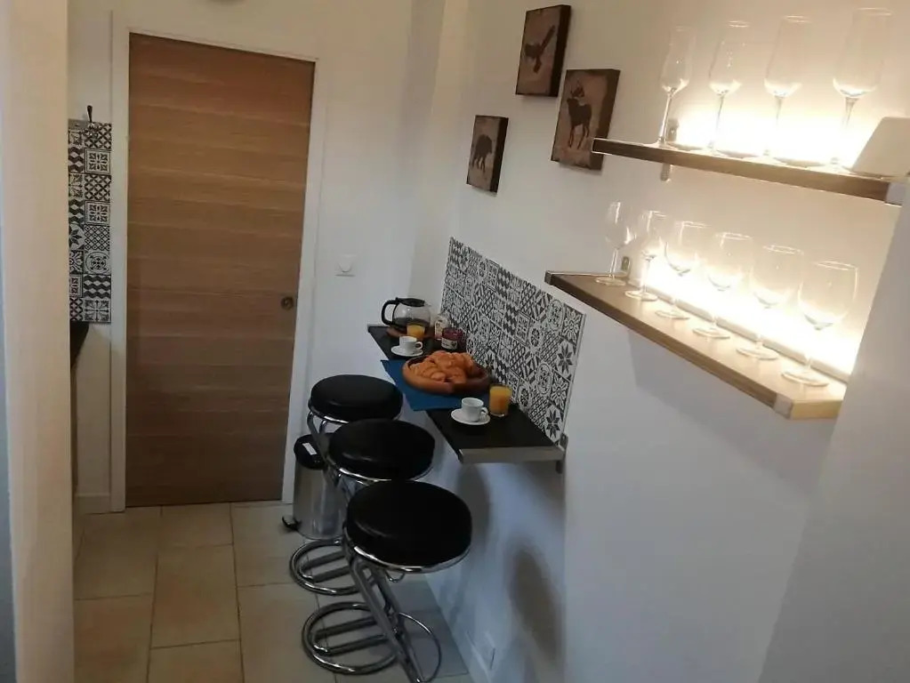 Appartement refait par architecte. Proche de la gare et le centre de Reims