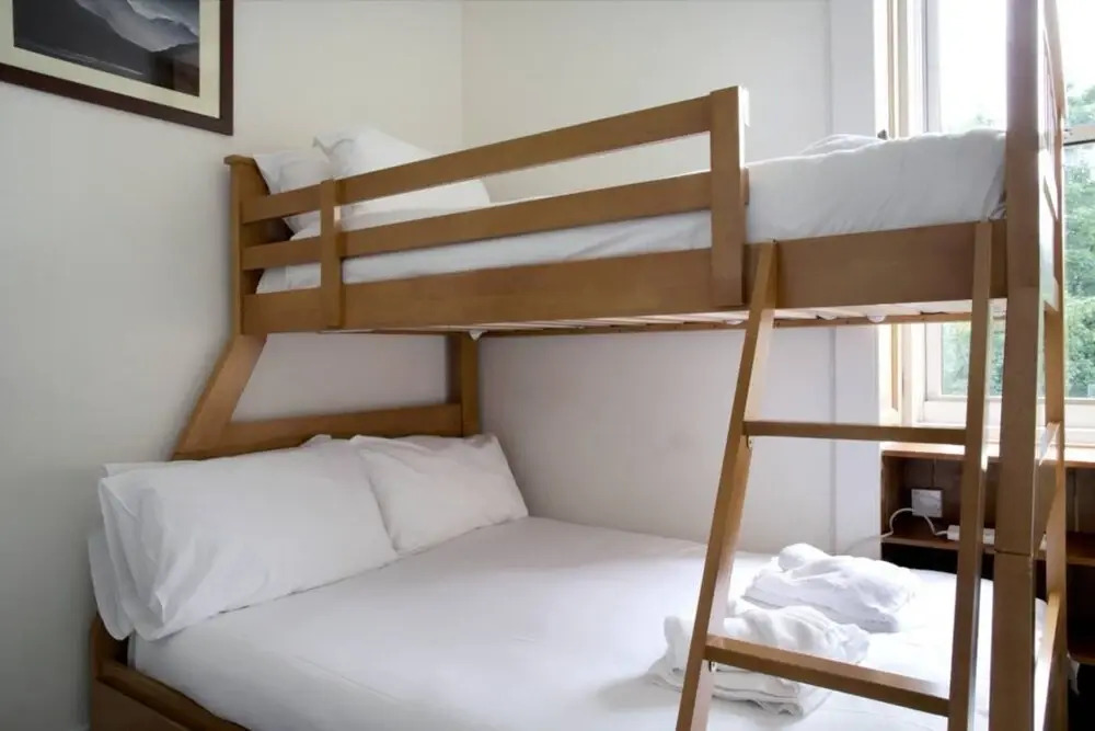 2 Bedroom Flat Near Edinburgh Castle Sleeps 5