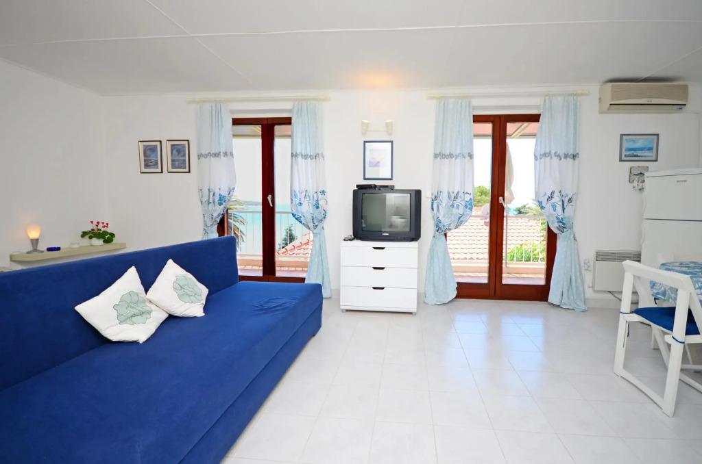 Apartment Dubravka in Banjol - island Rab
