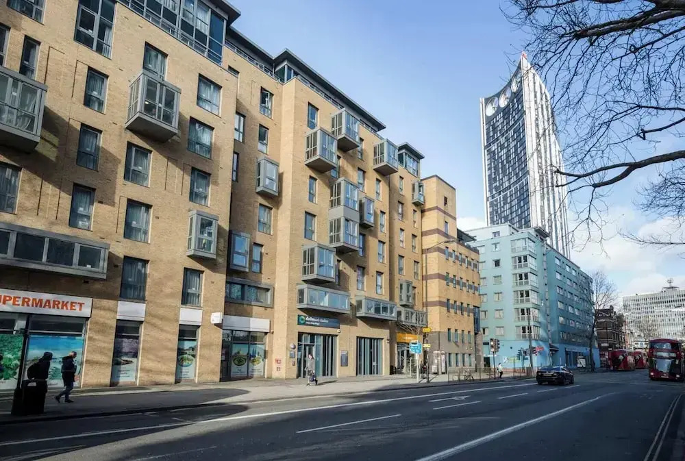 For Students Only - Dashwood Apartments in Central London