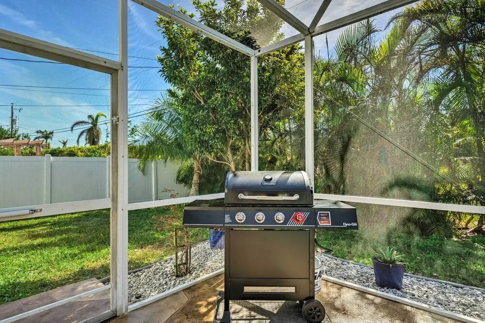'villa Coral Mermaid' Getaway w/ Pool!
