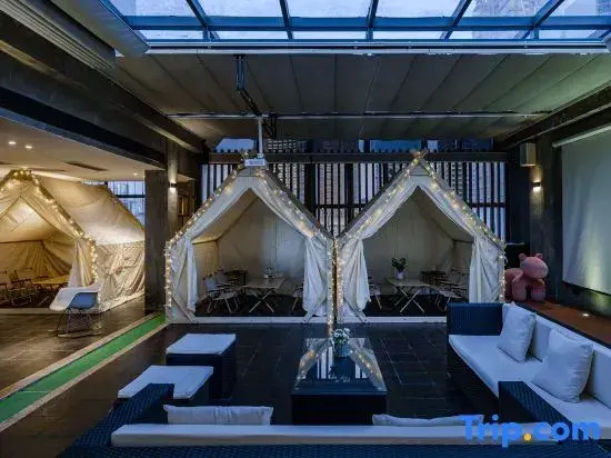Island Hotel