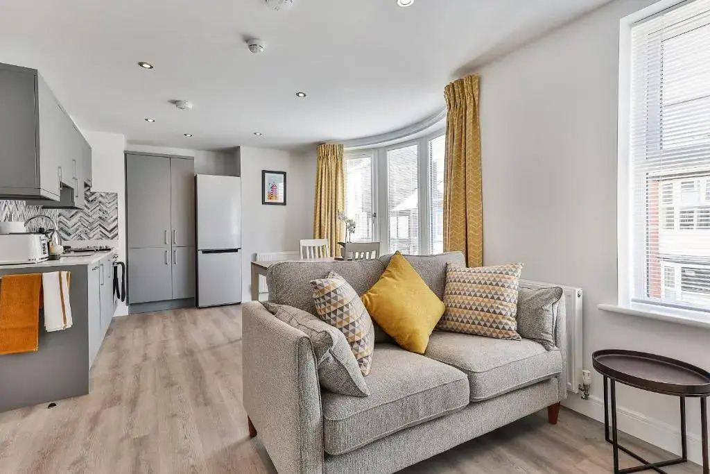 13 Belle House - Apartment 1