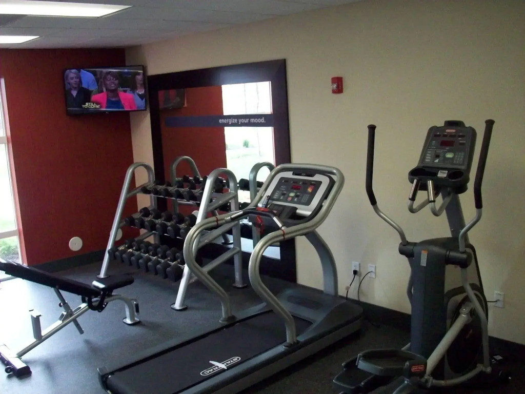 Hampton Inn- Suffolk