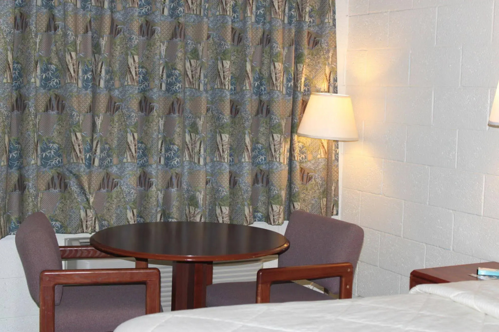 Century 21 Motel