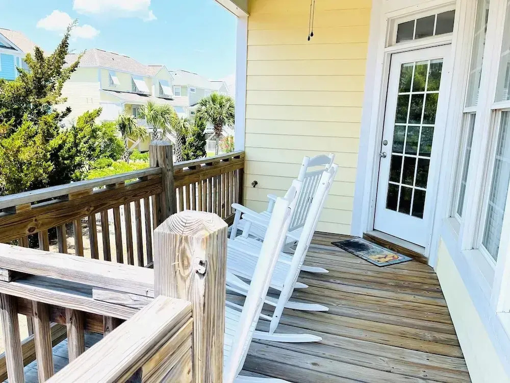 Angling Inn 4 Bedroom Home by RedAwning