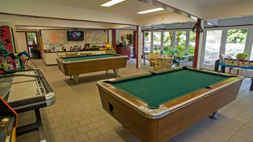 Large Modern-style Condo w Pool Gym Game Room