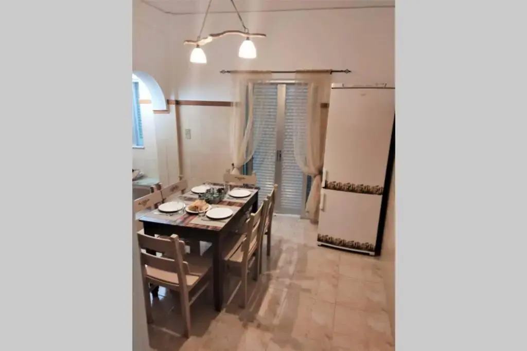 Apartment 100m2, center of Sitia, WiFi, 350m beach