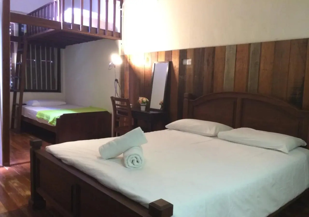 Pavilion Coffee Guesthouse